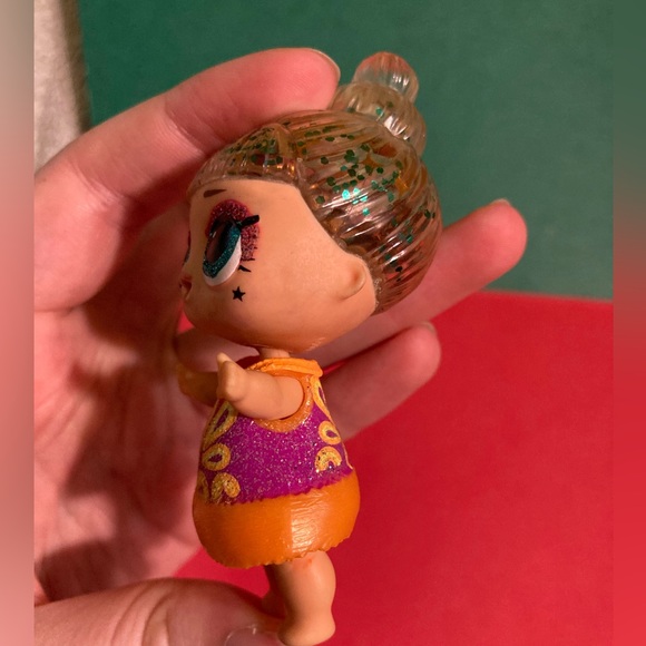 B1G2 - Groovy Retro LOL Surprise Tot Doll - Buy 1, Get 2 FREE - Picture 2 of 4